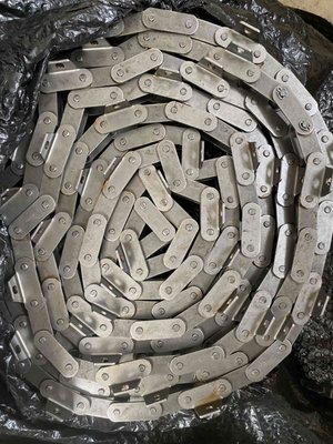 Pièce matériel de récolte - Récolteuse de haricots - CHAINE CA-550X6300mm DMIV