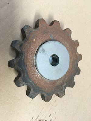 Pièce matériel de récolte - Cueilleur à maïs - PIGNON TENDEUR CHAINE CUEILLEUSE 14 DENTS