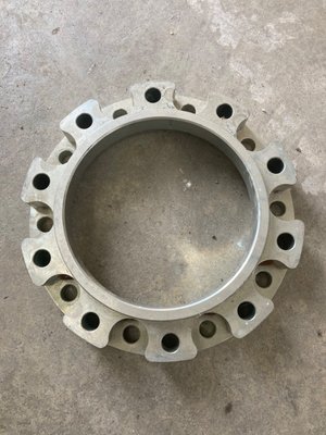 Pièce matériel de récolte - Système de chenilles caoutchouc - ENTRETOISE 10 TROUS