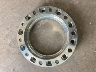 Pièce matériel de récolte - Système de chenilles caoutchouc - ENTRETOISE 10 TROUS