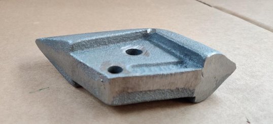 Pièce matériel de récolte - Récolte de haricots - SABOT LATERAL ALLIAGE FONTE PICKETT 116023