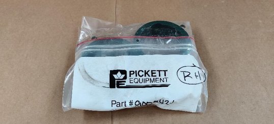 Pièce matériel de récolte - Récolte de haricots - ROULEMENT DROIT Cap Sleeve PICKETT 900542-1