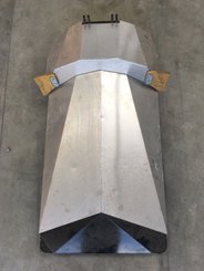 Pièce matériel de récolte - Cueilleur à maïs - CAPOT CENTRAL ALU PREMIERE GENERATION 75 cm