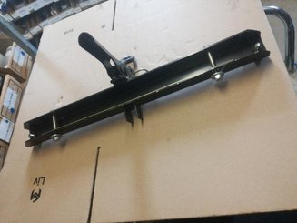 Pièce matériel de récolte - Cueilleur à maïs - TRAVERSE CAPOT CENTRAL 75 CM