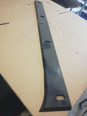 Pièce matériel de récolte - Cueilleur à maïs - CONTRE COUTEAU EPANOUILLEUR GAUCHE