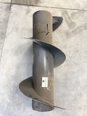 Pièce matériel de récolte - Cueilleur à maïs - VIS ALIMENTATION DROITE 6X75 ET 6X80