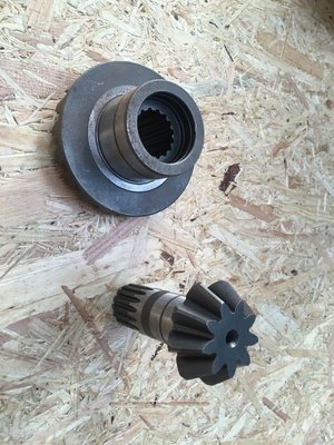 Pièce matériel de récolte - Cueilleur à maïs - COUPLE CONIQUE Z=9/21 M=4.75 MA