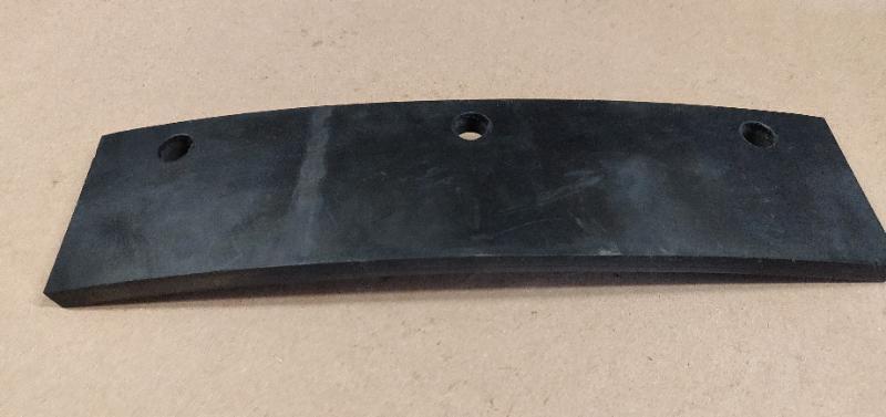 Pièce matériel de récolte - Cueilleur à maïs - BAVETTE DE VIS CENTRALE