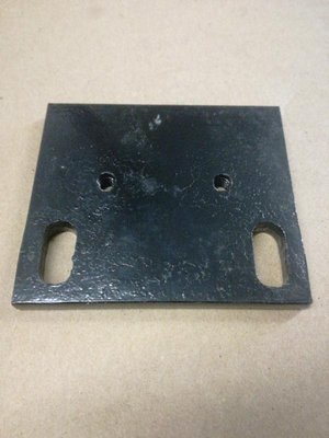 Pièce matériel de récolte - Cueilleur à maïs - PLAQUE POMPE FIXATION