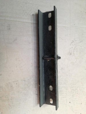 Pièce matériel de récolte - Cueilleur à maïs - SUPPORT DE POINTE A 75