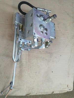 Pièce matériel de récolte - Cueilleur à maïs - CENTRALE HYDRAULIQUE