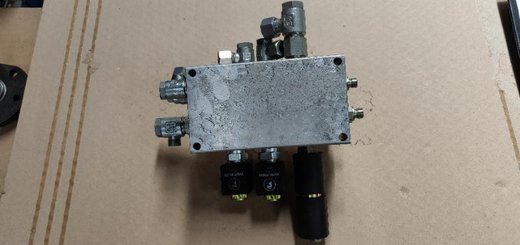 Pièce matériel de récolte - Cueilleur à maïs - BLOC ELECTRO HYDRAULIQUE