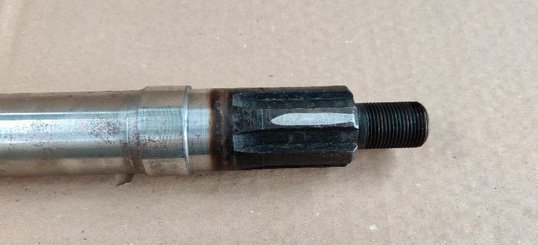 Pièce matériel de récolte - Cueilleur à maïs - ARBRE DE TRANSMISSION 47CM