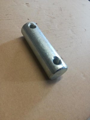 Pièce matériel de récolte - Cueilleur à maïs - AXE VERROUILLAGE CASE IH