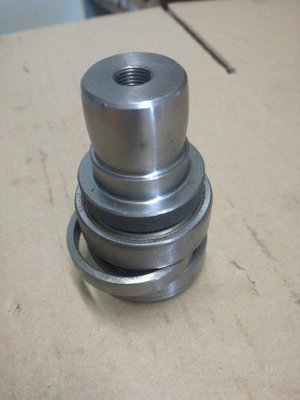 Pièce matériel de récolte - Cueilleur à maïs - ARBRE NEZ DE ROULEAU MONTAGE COMPLET