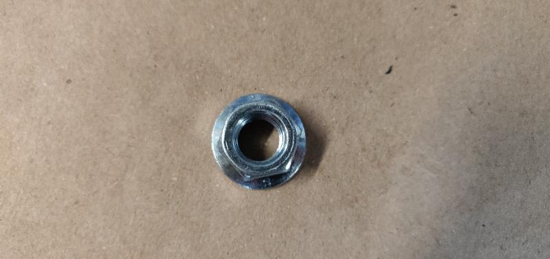 Pièce matériel de récolte - Cueilleur à maïs - ECROU M 12