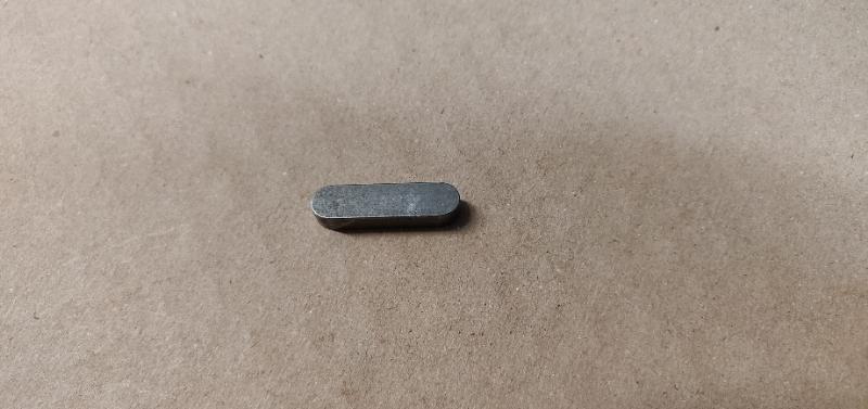 Pièce matériel de récolte - Cueilleur à maïs - CLAVETTE 8X7X32