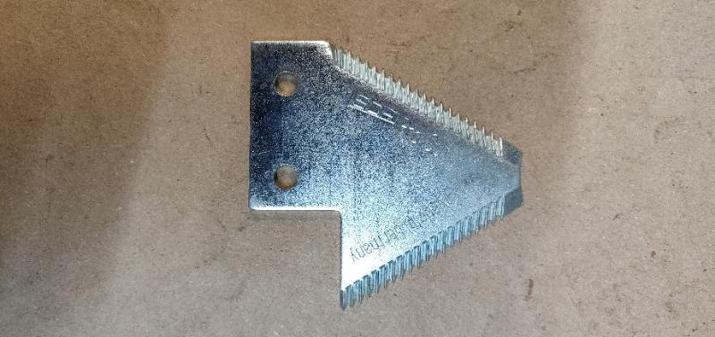 Pièce matériel de récolte - Barre de coupe à céréales - SECTION SPECIALE GERINGHOFF DECOUP GH 915060