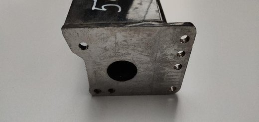 Pièce matériel de récolte - Cueilleur à maïs - CHASSIS AVANT DROIT