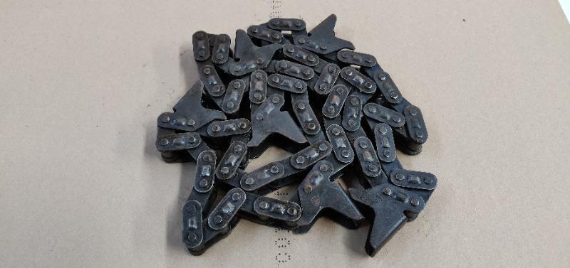 Pièce matériel de récolte - Cueilleur à maïs - CHAINE CUEILLEUSE MAIS