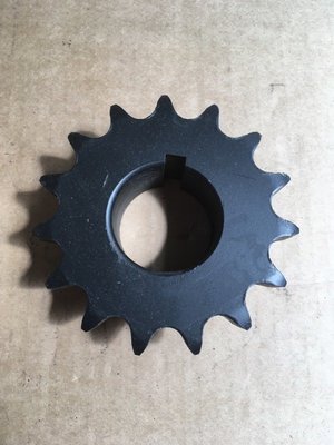 Pièce matériel de récolte - Récolteuse de haricots - Pignon entraînement batteur 15Z 60/1 F40 CH5/16 DMII