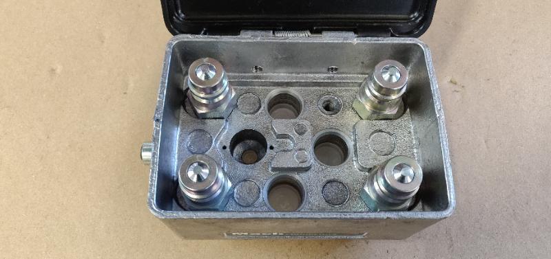 Pièce matériel de récolte - Cueilleur à maïs - MACH 7 CONNECTOR