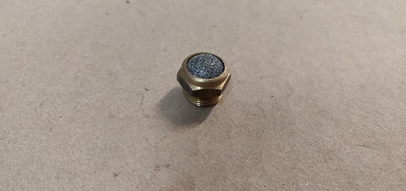 Pièce matériel de récolte - Système de chenilles caoutchouc - BOUCHON RENIFLARD 3/8" BS